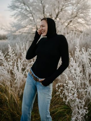 Neviem, kde bol doteraz, ale bez tohoto Dorfsheep roláku už túto zimu neurobím ani krok! ✨ . Jemné hrejivé merino a...